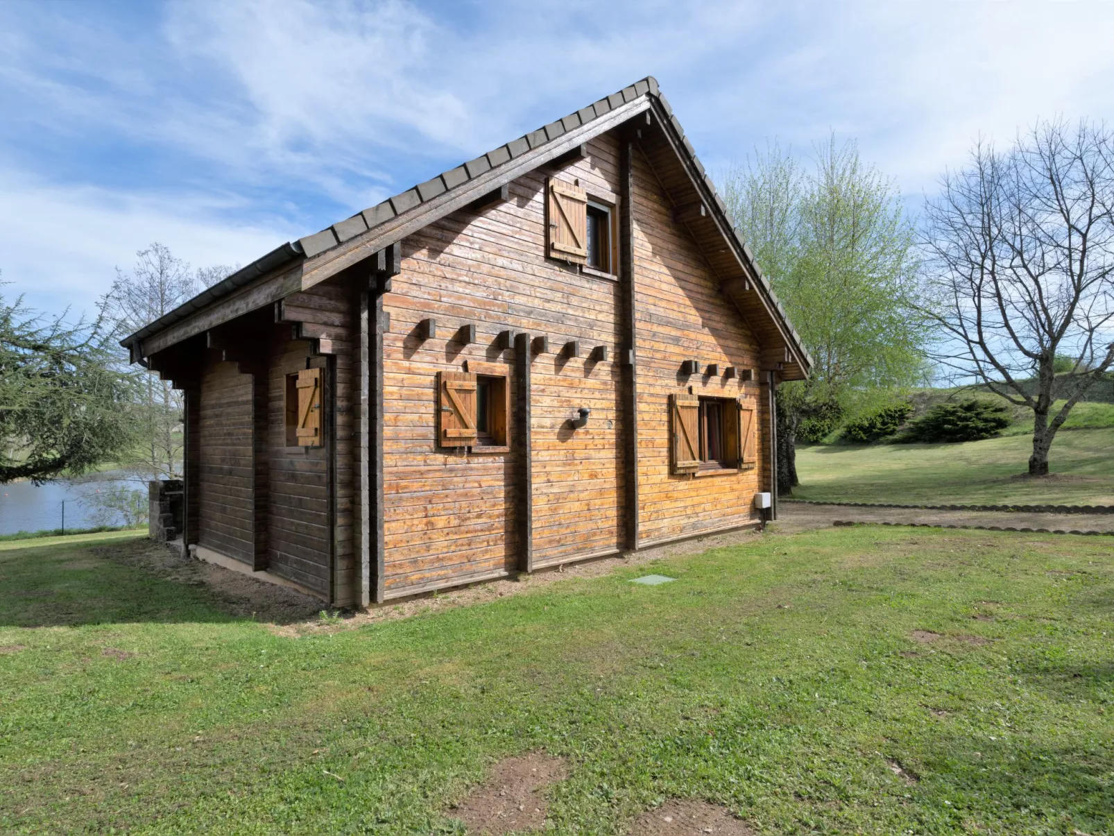 Cottage du Lac-Buiten