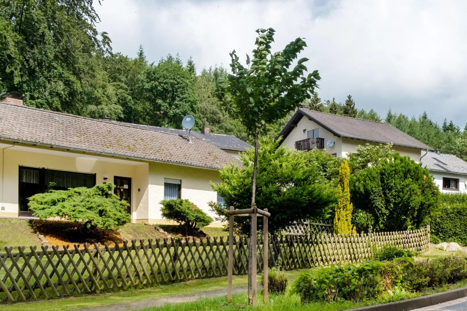 Eifel-Ferienhaus Rita Romag-Buitenkant zomer