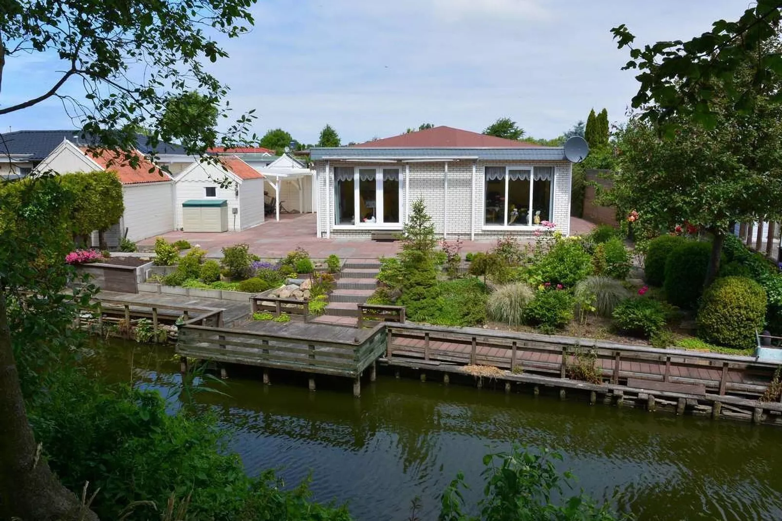 Fijne bungalow in Makkum