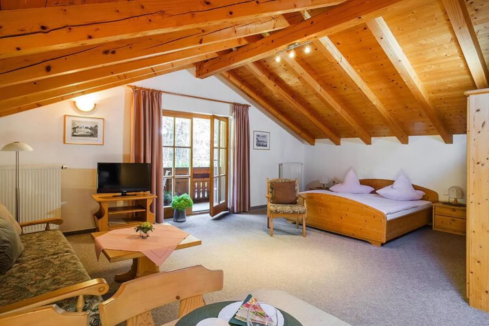 Country house Monika, Bayerisch Gmain-Studio 38 qm (DG)-Slaapkamer