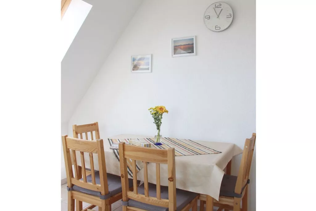 84143-Eetkamer