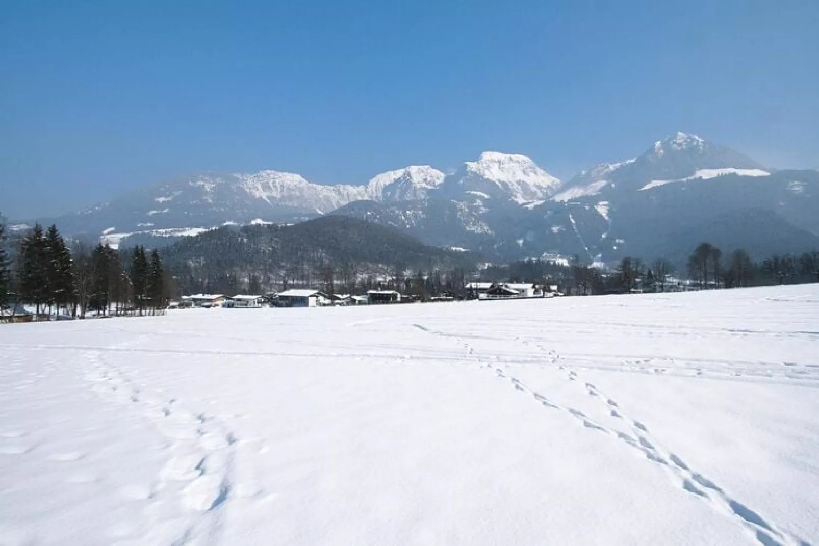 Huisje in Schoenau am Koenigssee in de bergen-Gebied winter 5km