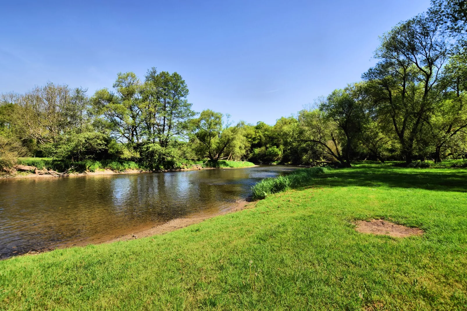 Bord de Rivière-Gebieden zomer 1km