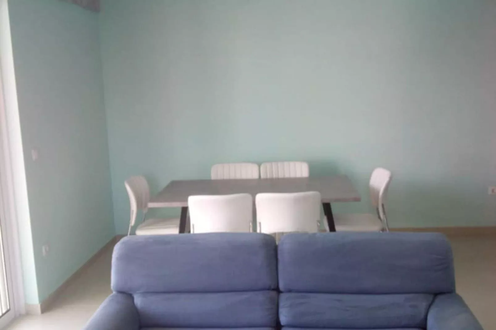 Rafina Port Comfortable-Woonkamer