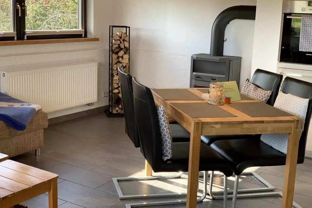 297573-Eetkamer