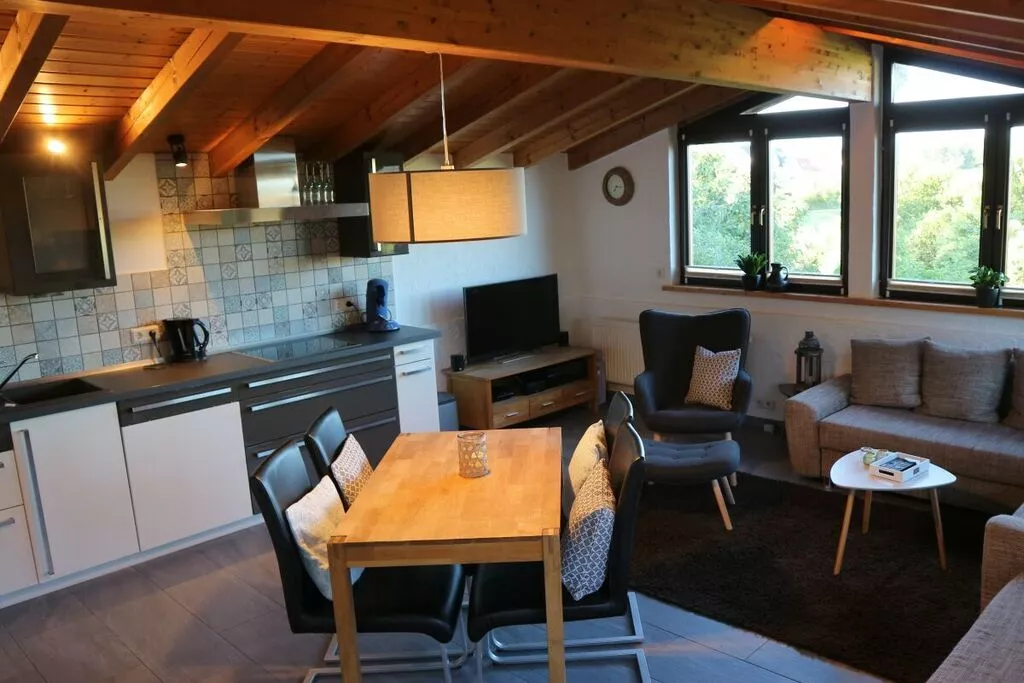 297573-Eetkamer