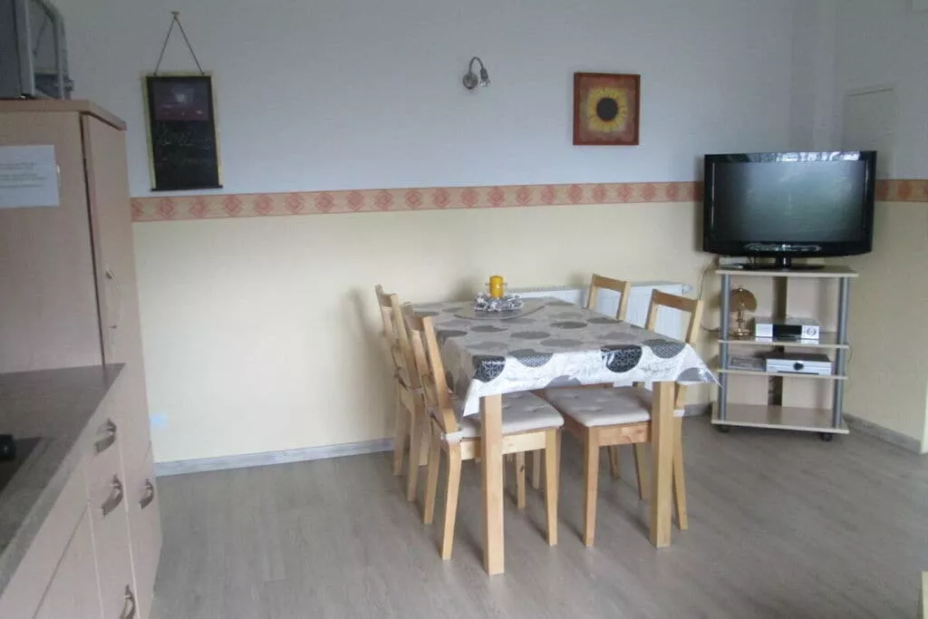 49650-Eetkamer