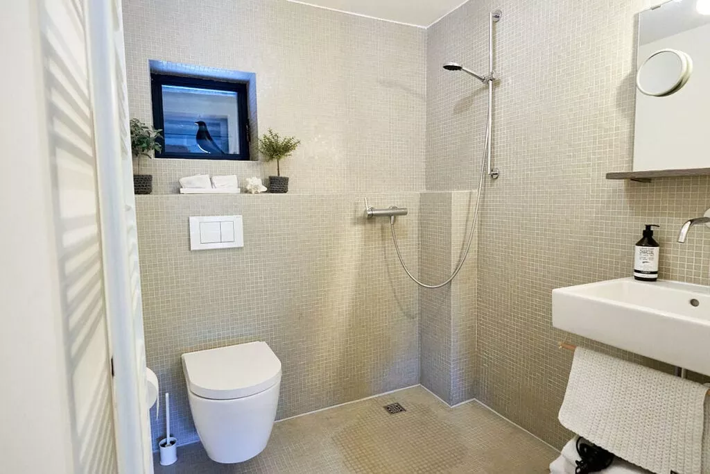 239873-Badkamer
