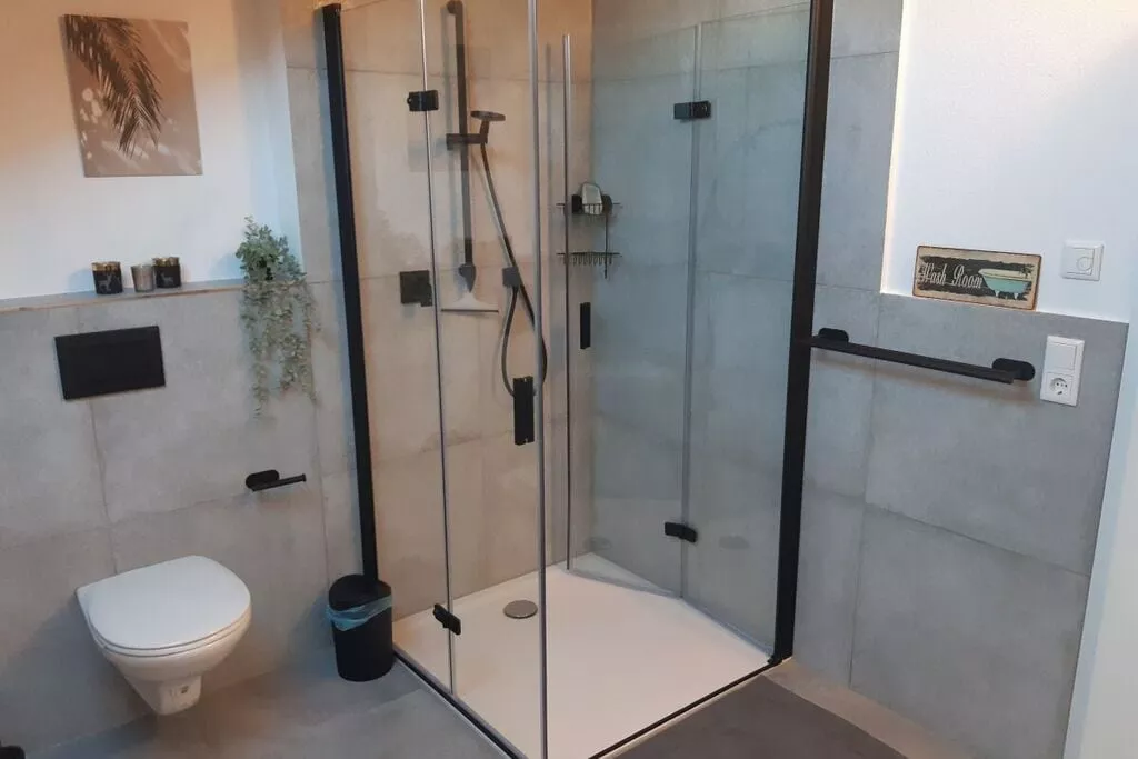 470294-Badkamer
