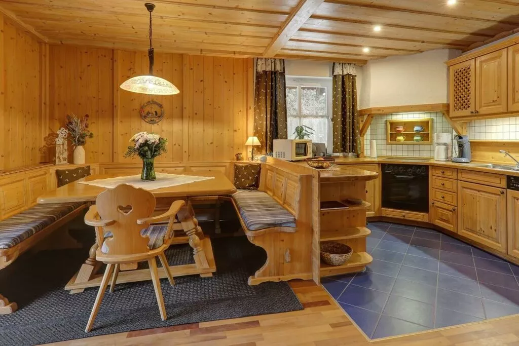466835-Eetkamer