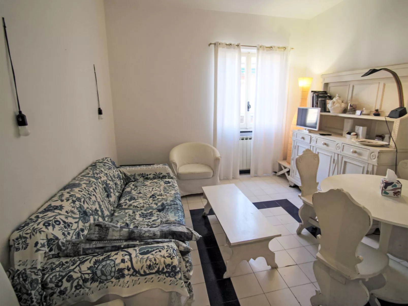 Apt 3-Binnen