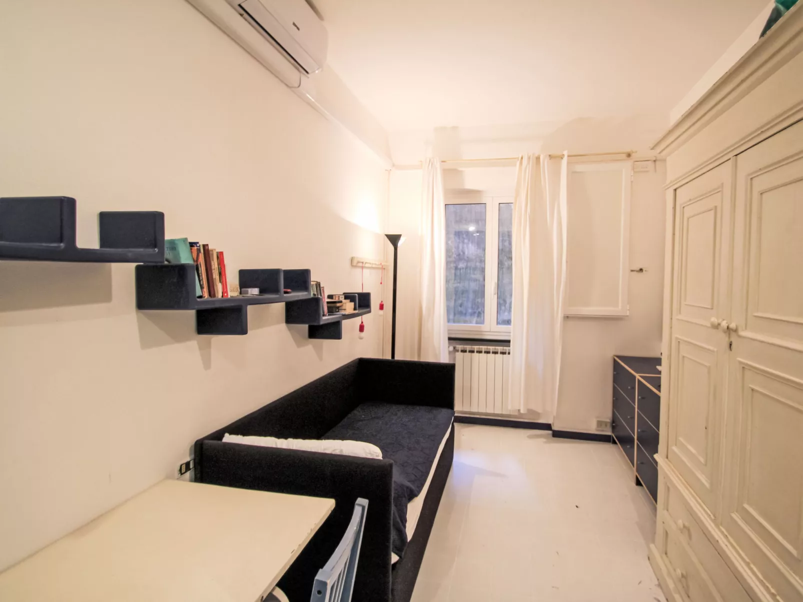 Apt 3-Binnen