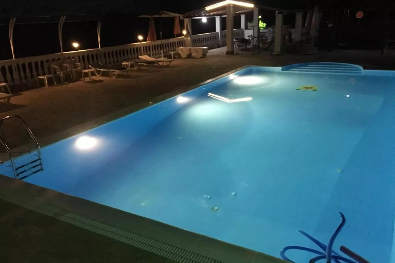 Andromaches Apartments Superior Double Studio-Zwembad