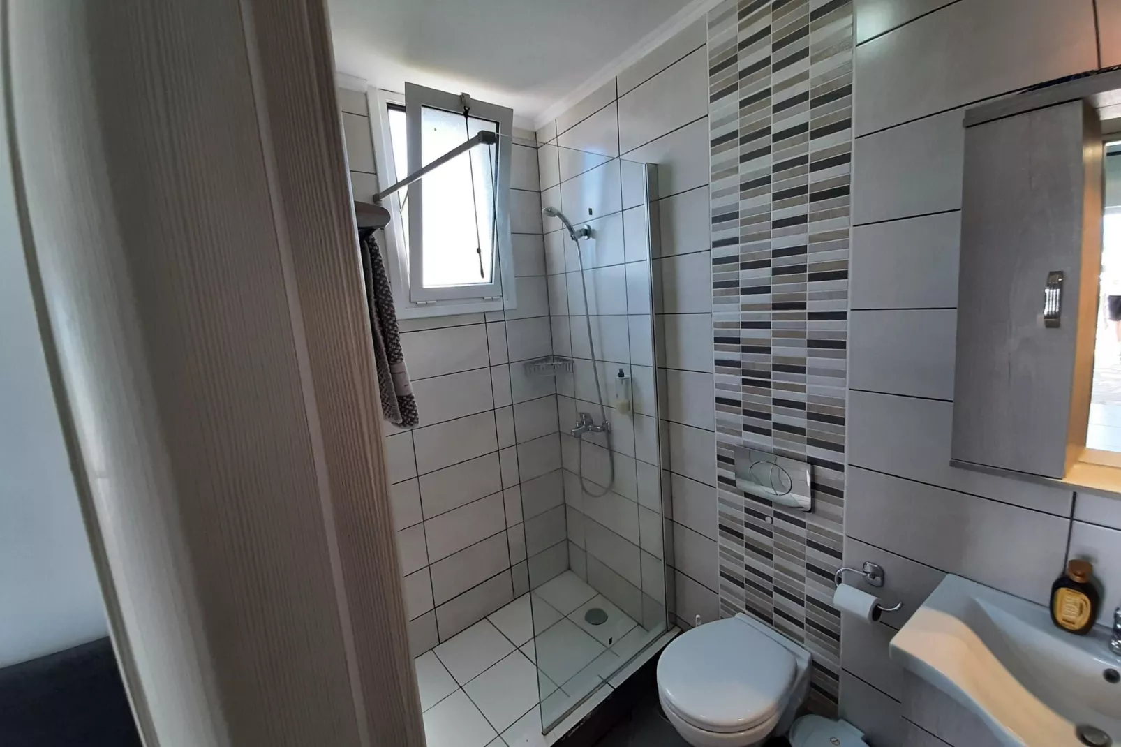 Andromaches Apartments Superior Double Studio-Badkamer