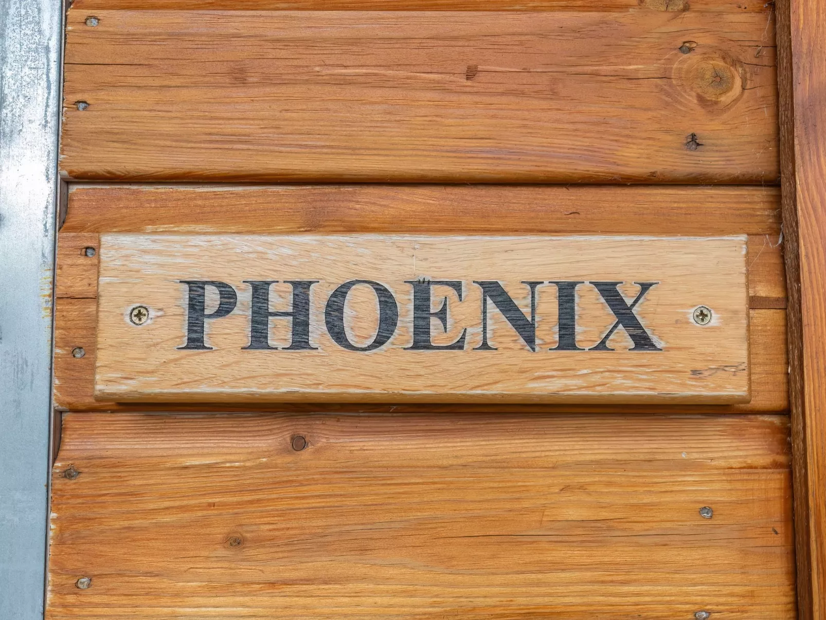 Phoenix Stable-Buiten