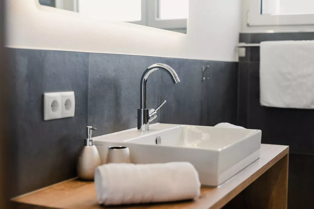 444607-Badkamer
