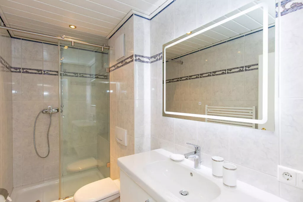 393695-Badkamer