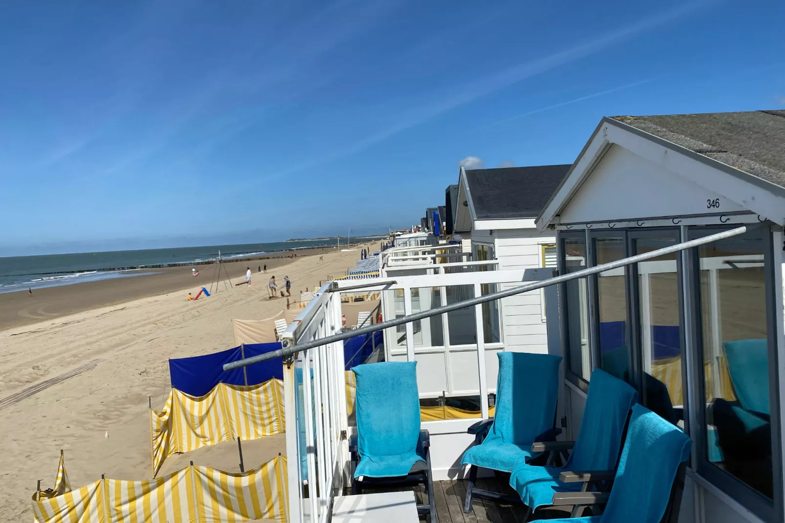 Strand Dishoek 345/346-Buitenkant zomer