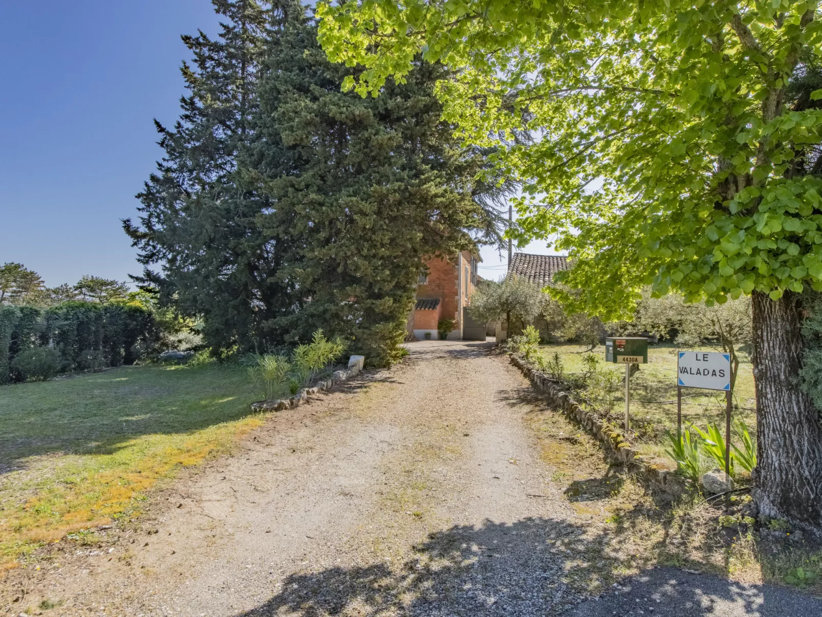 Bastide du 19ième-Buiten