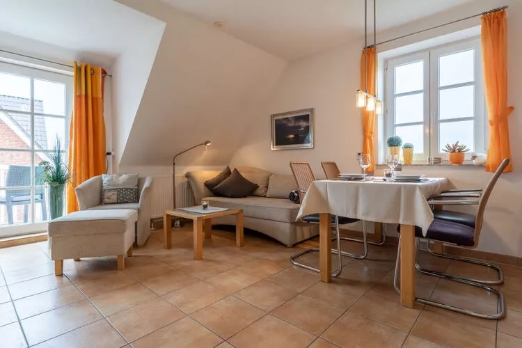 Ferienwohnung Langeneß-Woonkamer