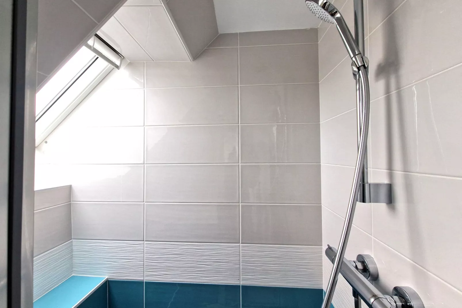 Holiday home in Plougasnou Baie de Morlaix-Badkamer