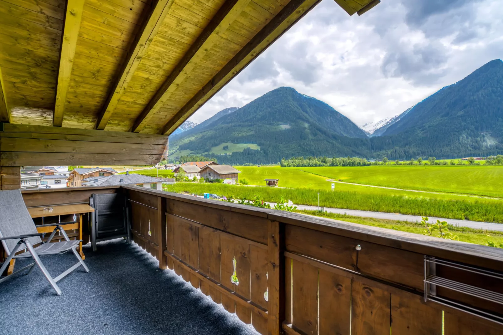 Haus Ferien - kleine Belegung-Terrasbalkon