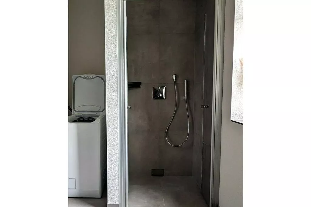 464620-Badkamer