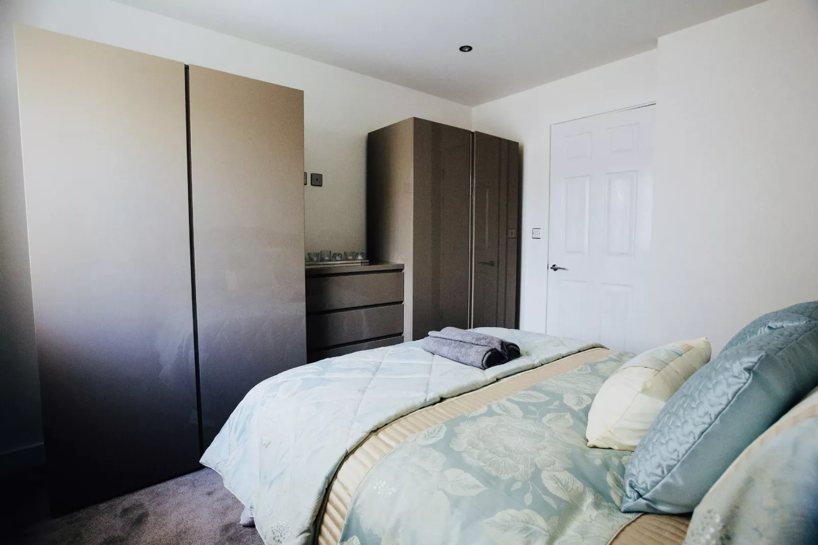 2 Bedroom Apartment 1 Bathroom Shield House-Slaapkamer