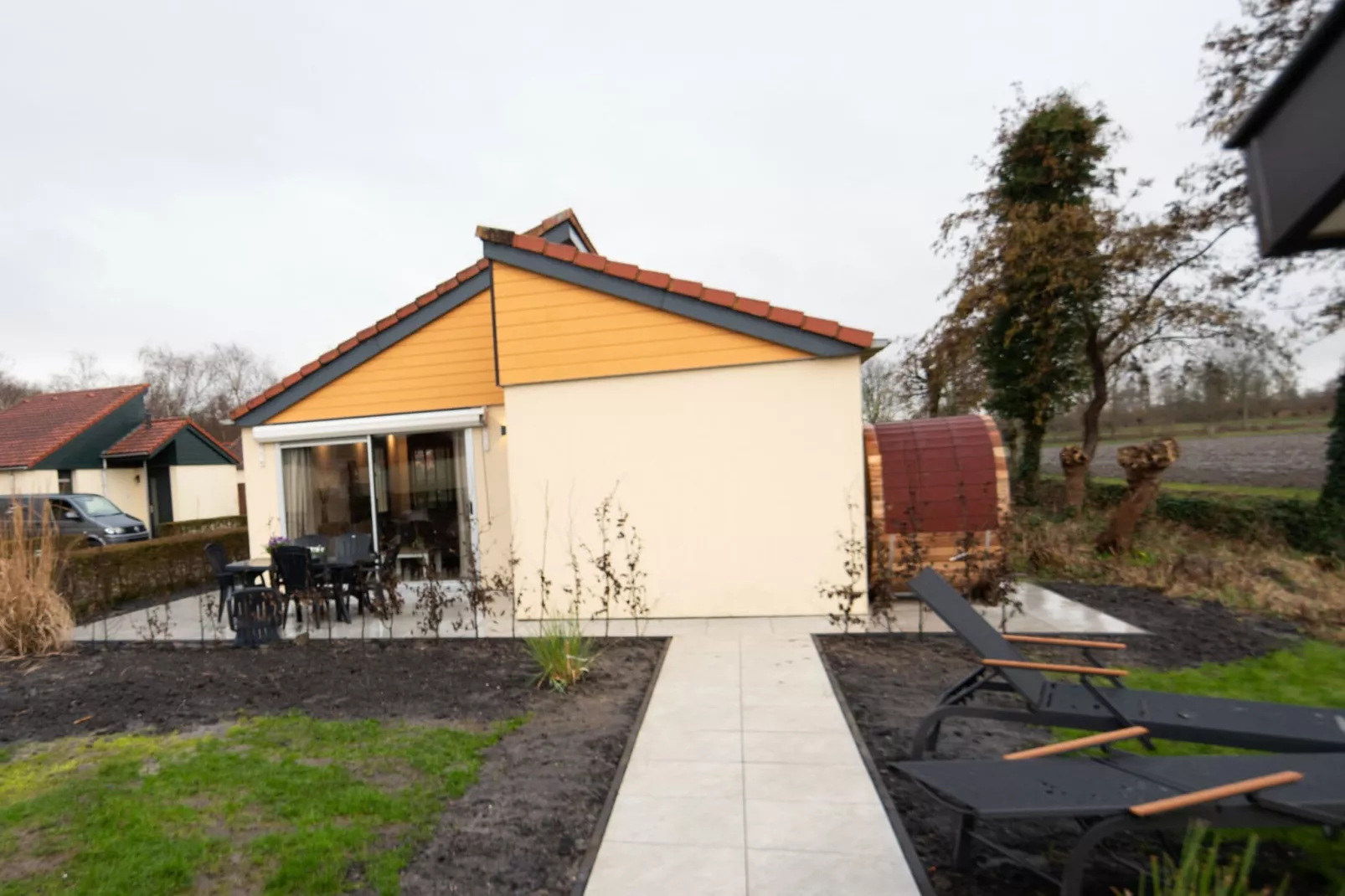6 pers Welness huis 99-Buitenkant zomer