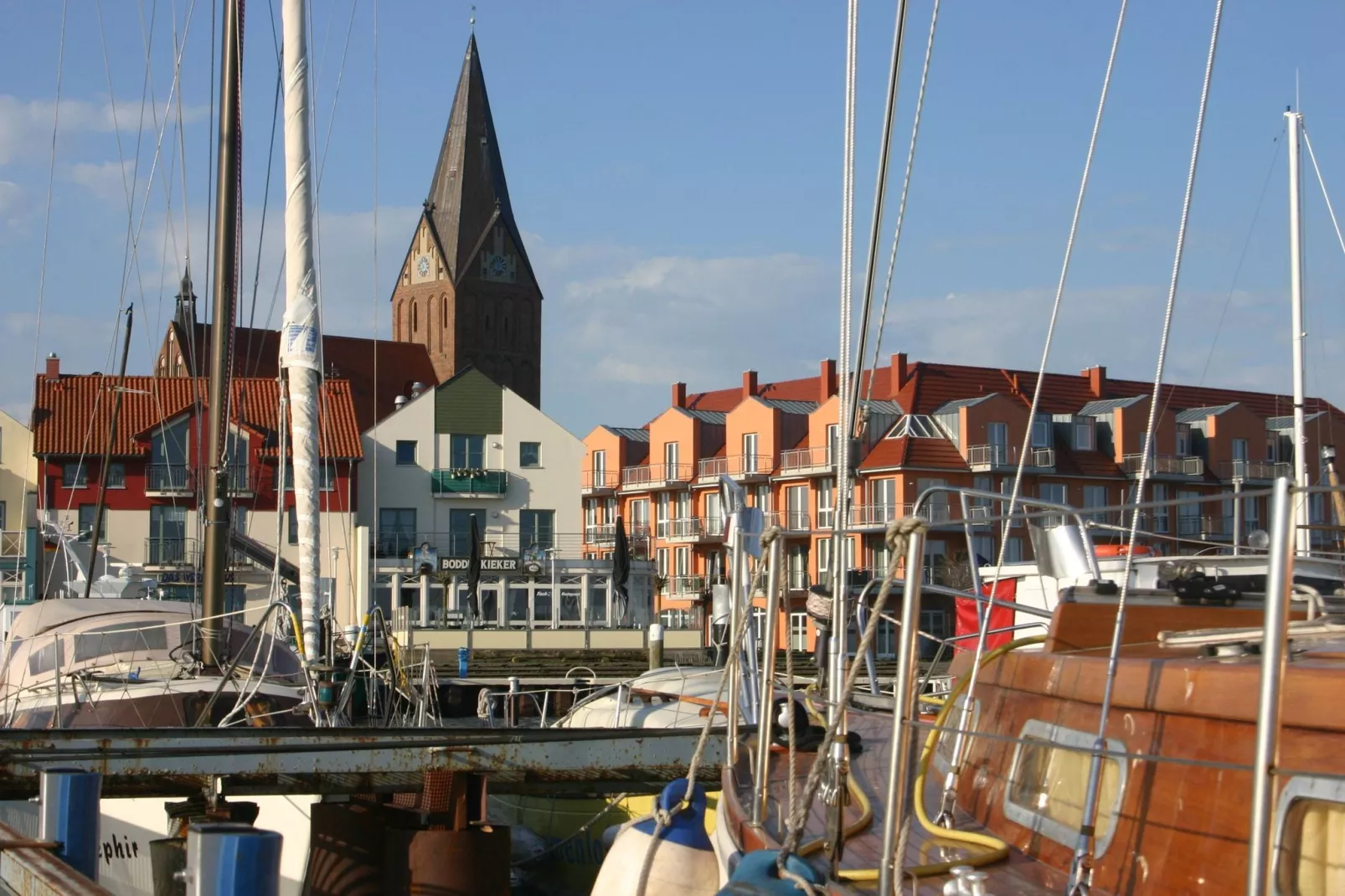 Exklusive Panoramawohnung-Buitenkant zomer