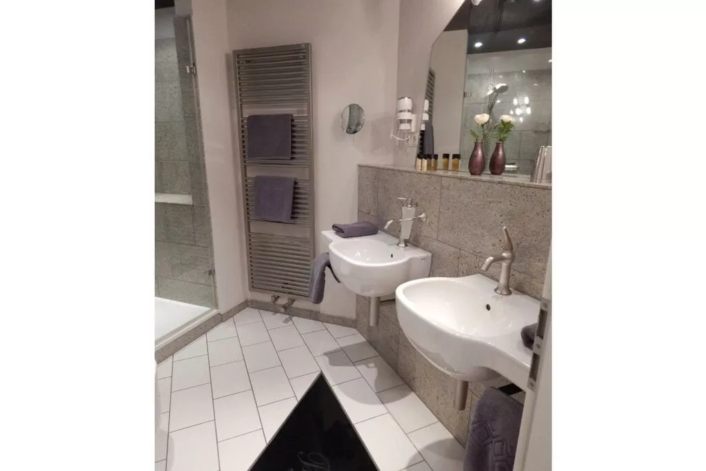 103079-Badkamer