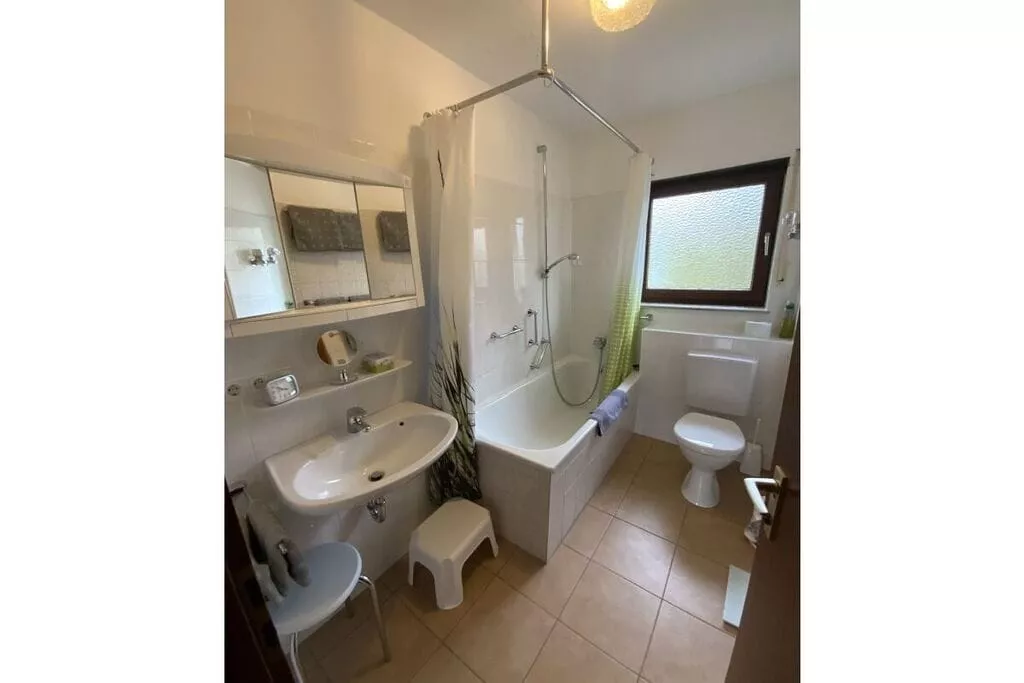 253666-Badkamer