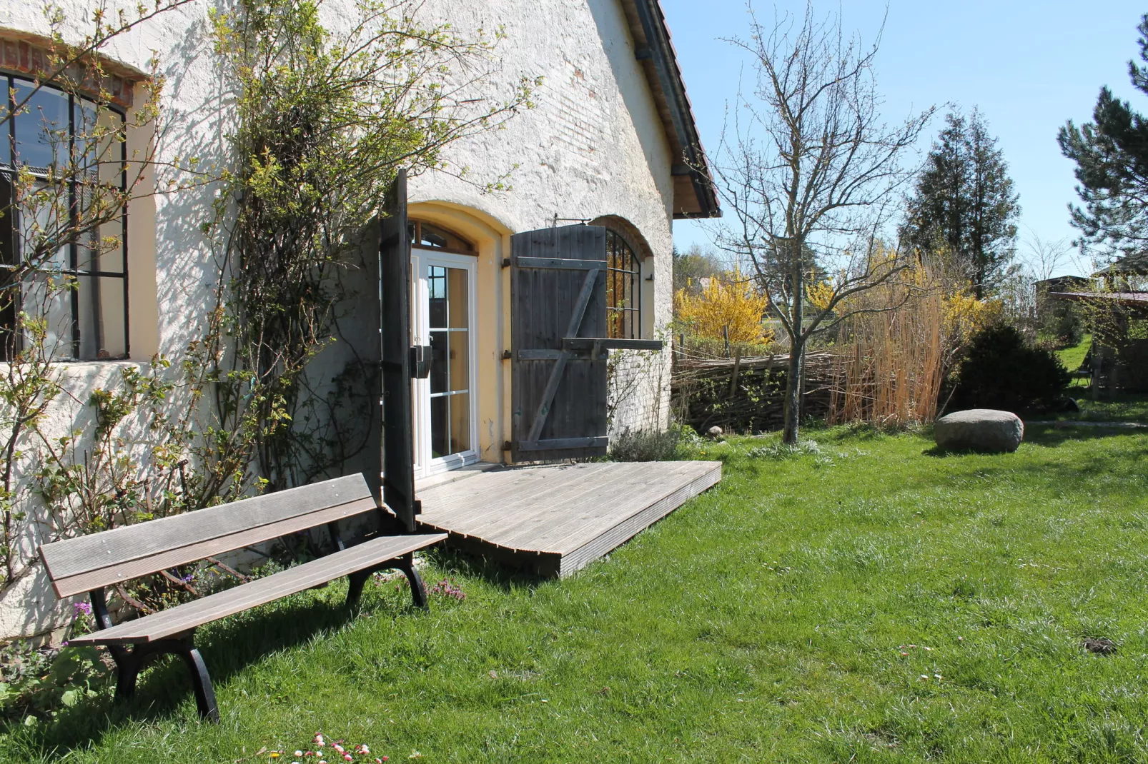 Ferienwohnung Parkblick mit 3 Schlafzimmern-Tuinen zomer