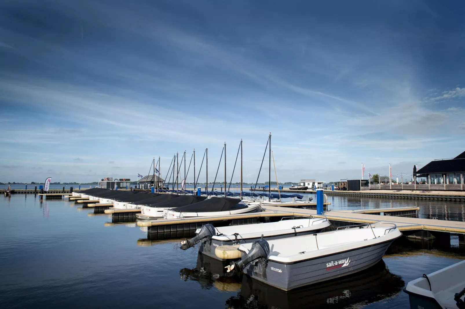 Houseboat - Paviljoenwei 4  Sneek Offingawier 'Boatique Sneek'-Gebieden zomer 1km