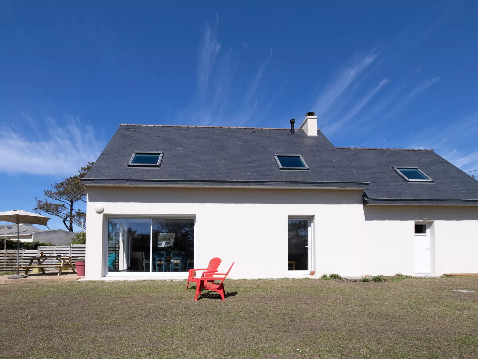 La maison de Toul an Dour-Buiten