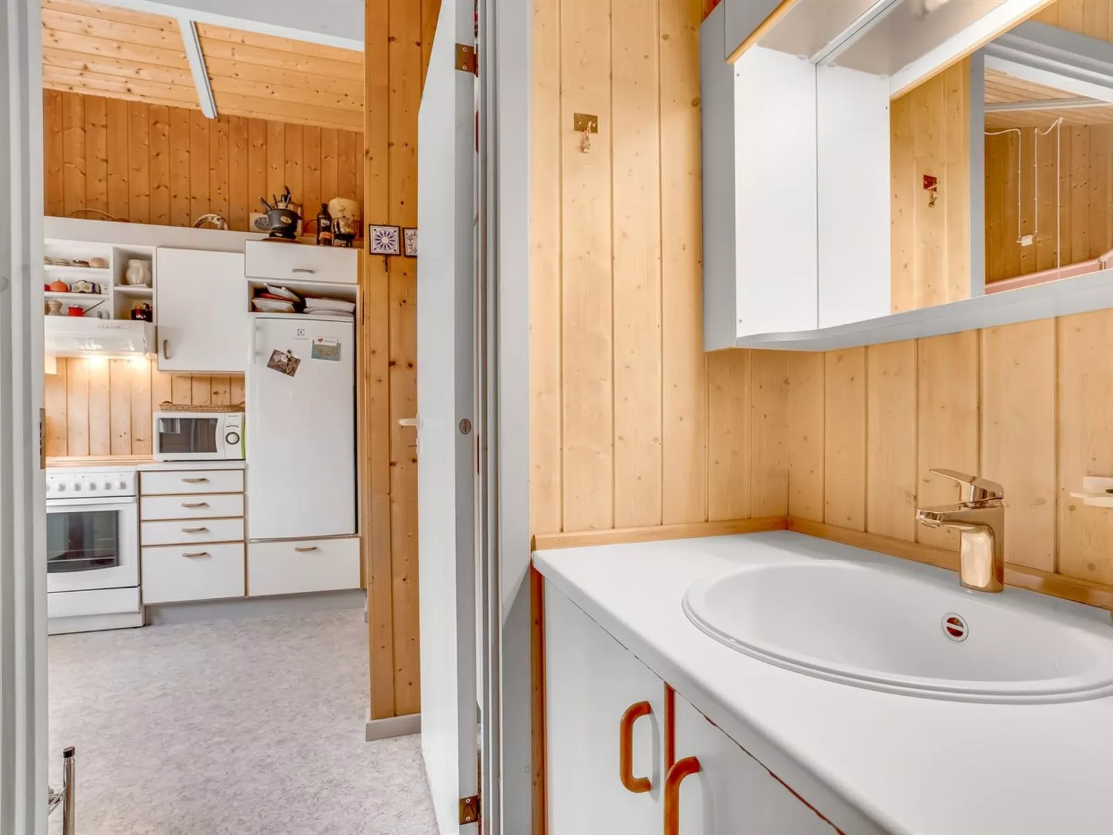 "Eeva" - 500m from the sea-Binnen