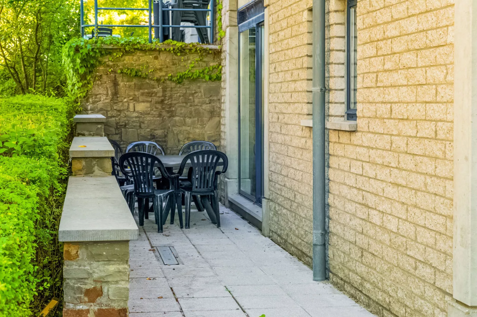 Mooi appartement in Durbuy met een zwembad-Terrasbalkon