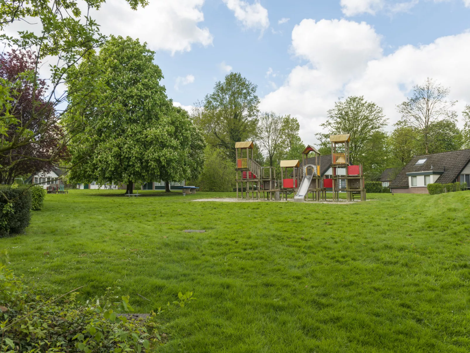 De Smokkelaar bg 127-Buiten