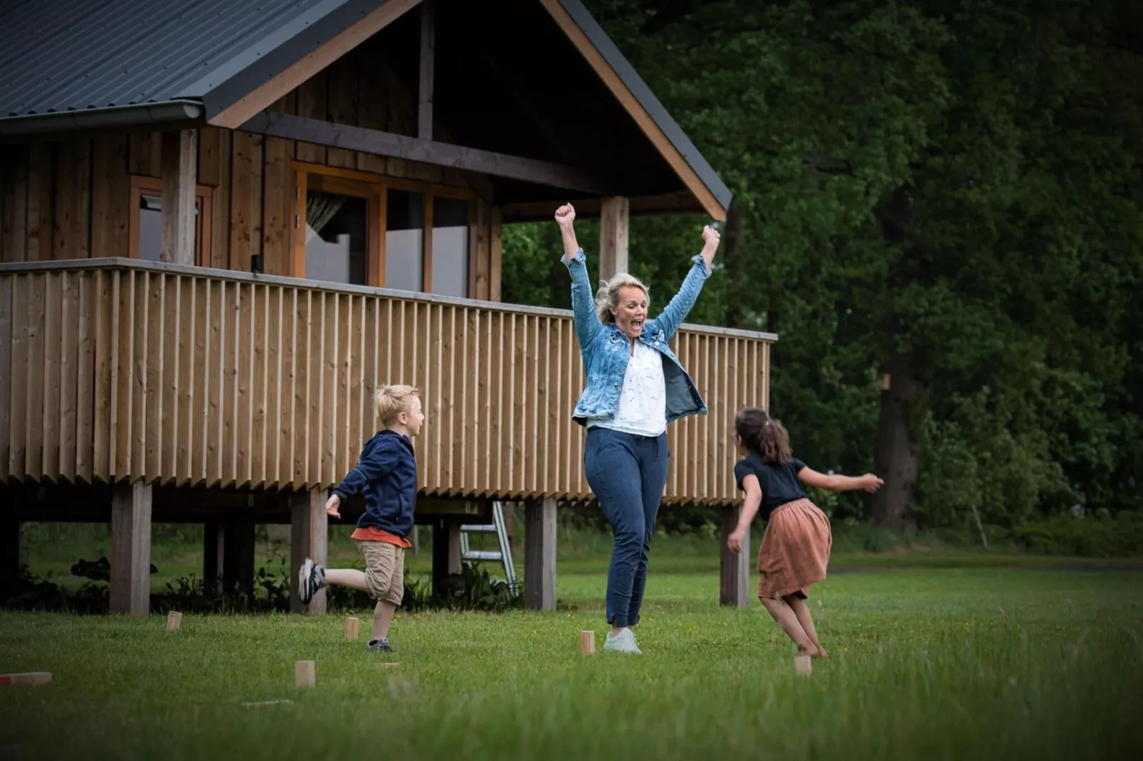 Sfeervolle Acker Lodge A-Tuinen zomer