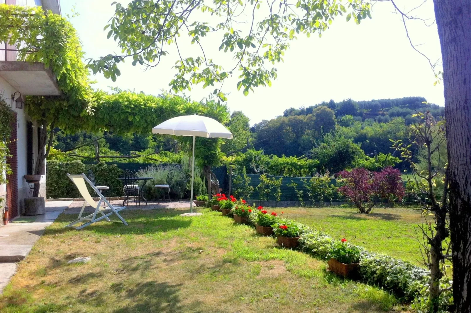 Villetta Pastrengo 3-Tuinen zomer