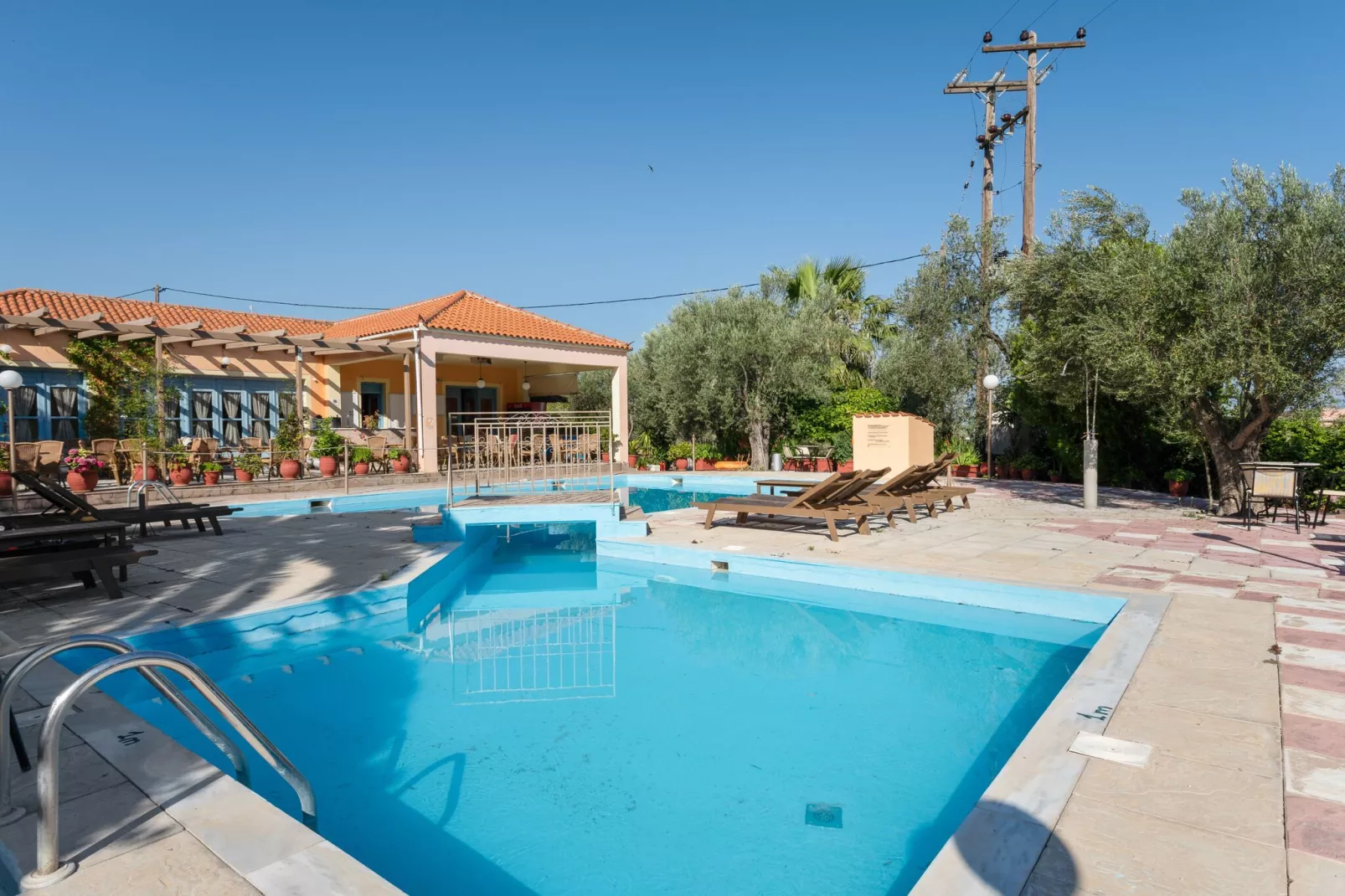 poolofhouse