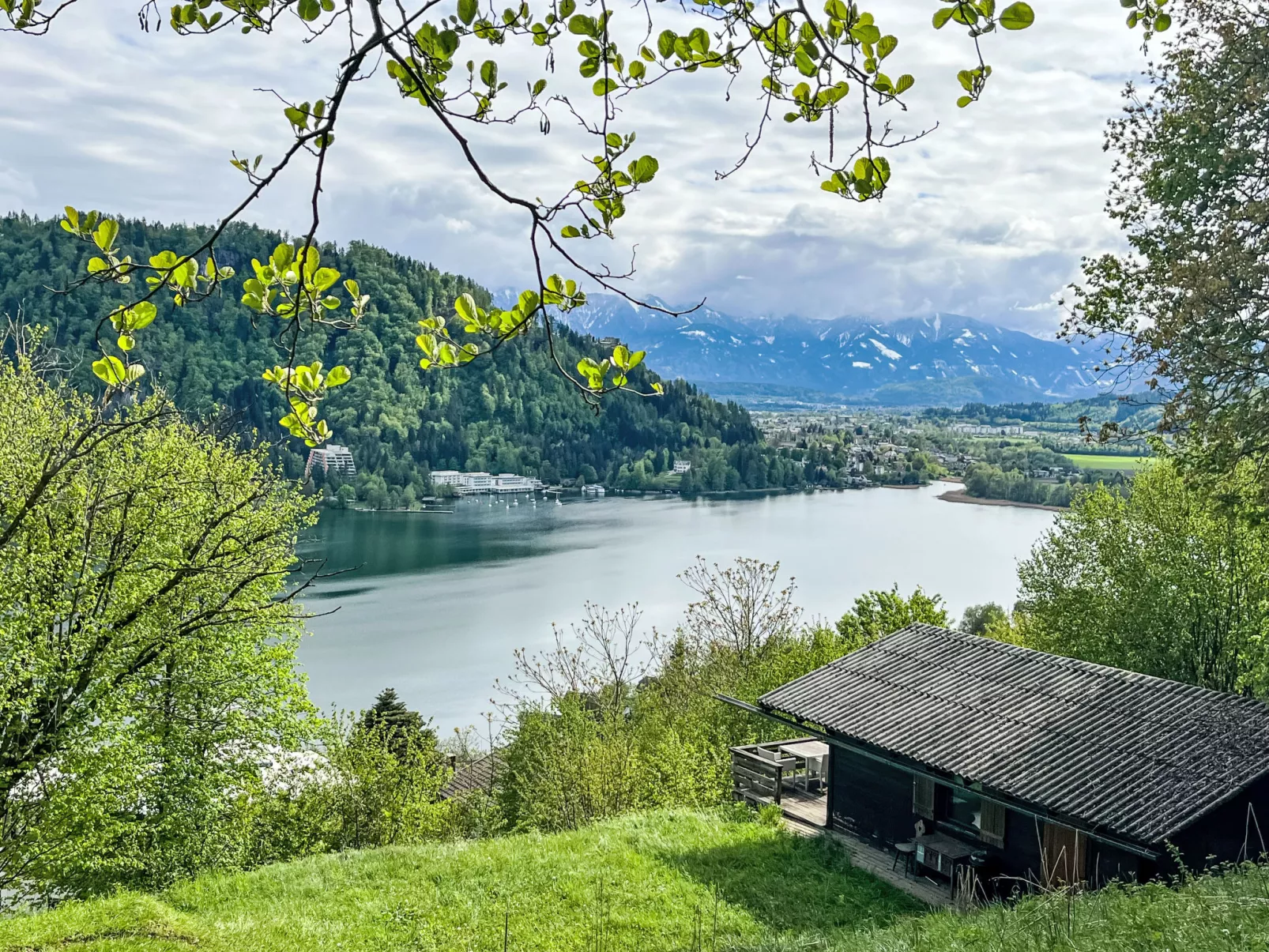 Häuschen am Waldrand