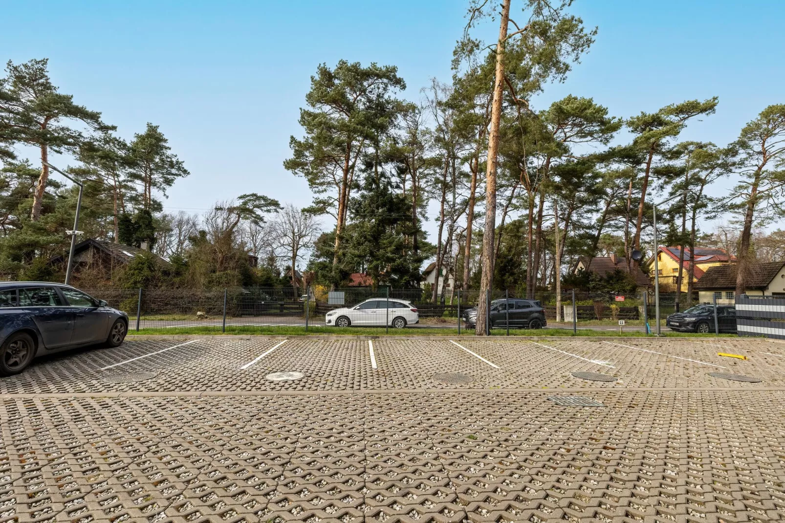 Apartament Grunwaldzka 12b/22 Pobierowo-Parkfaciliteiten