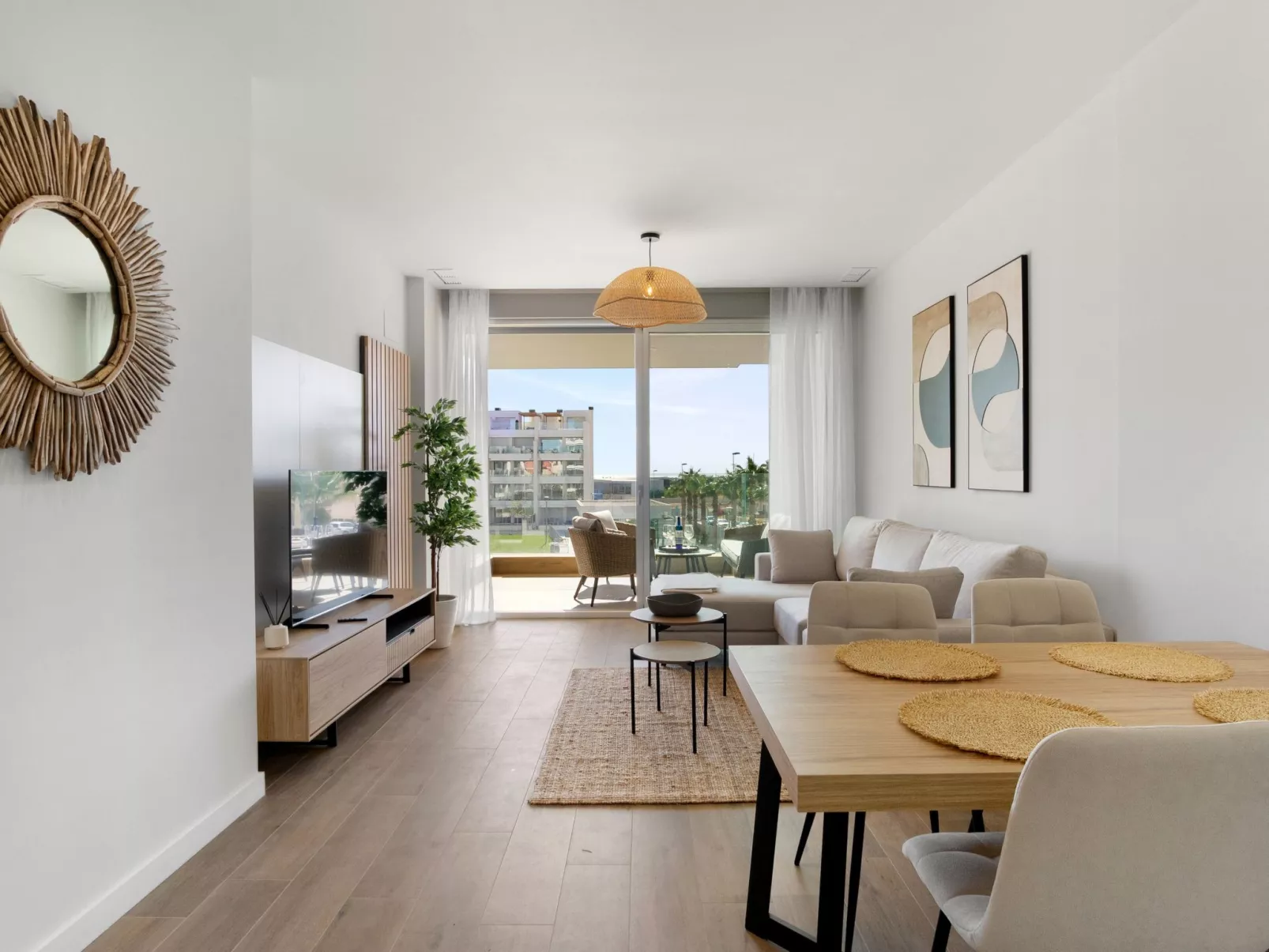 Ema Residencial 63-Binnen
