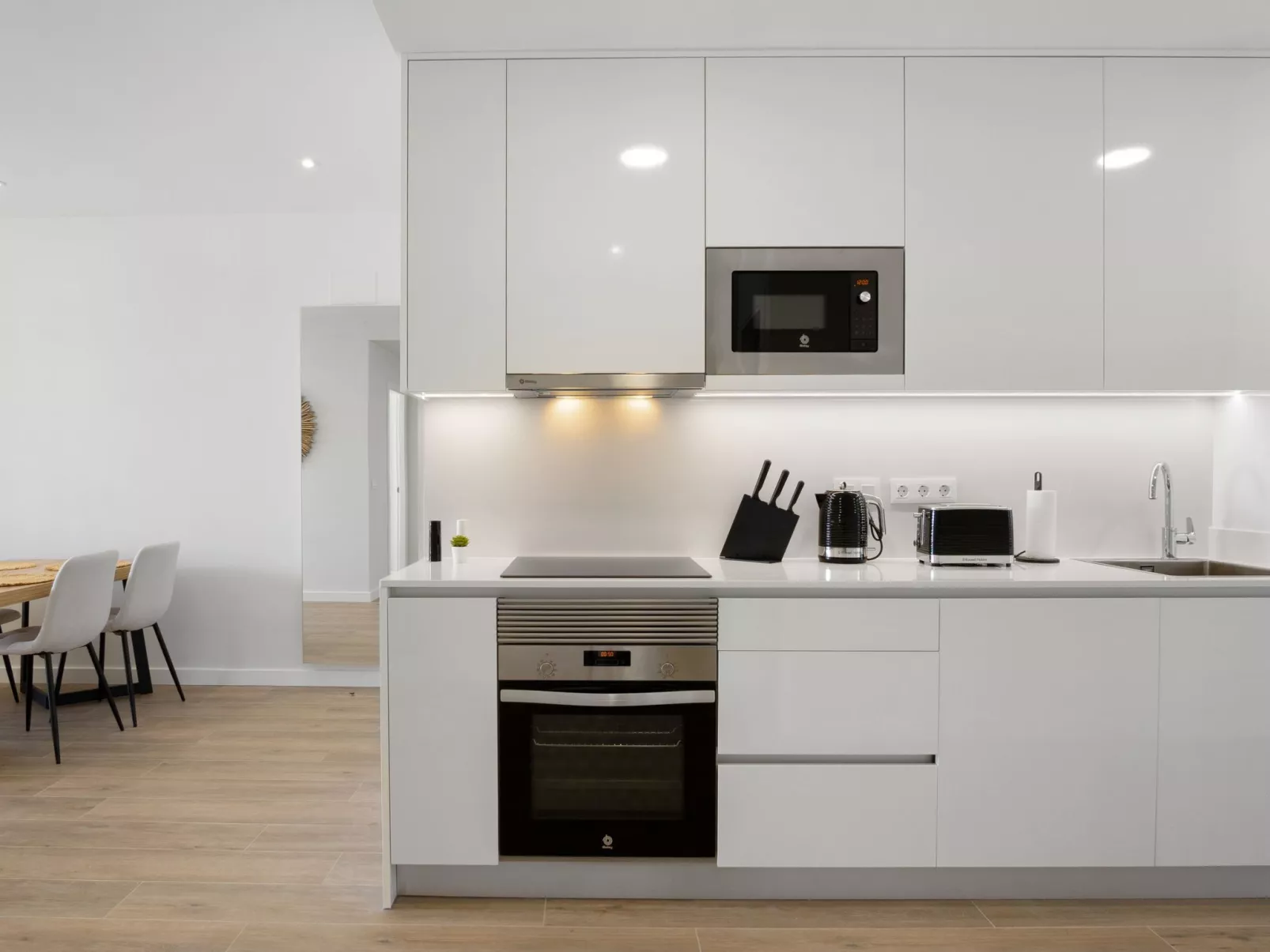 Ema Residencial 63-Binnen
