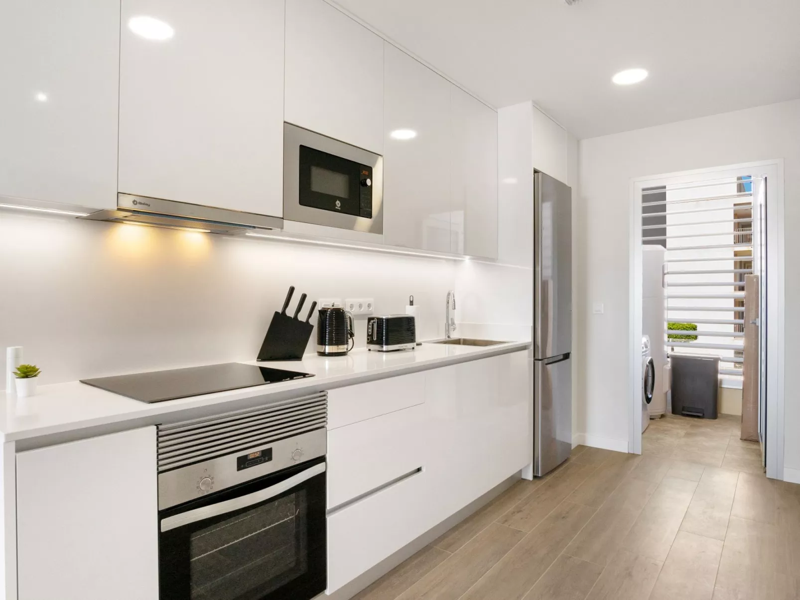 Ema Residencial 63-Binnen