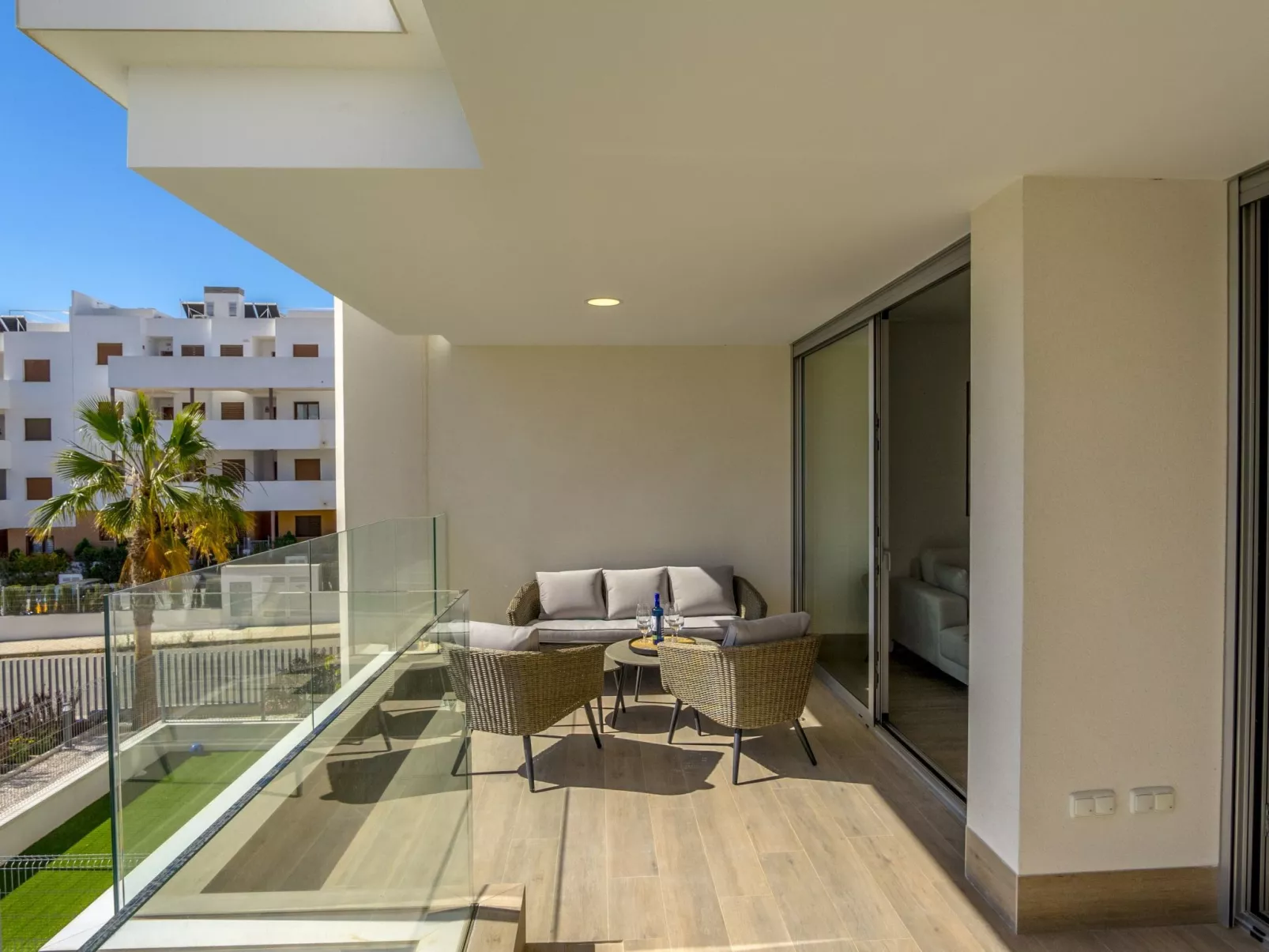 Ema Residencial 63-Buiten