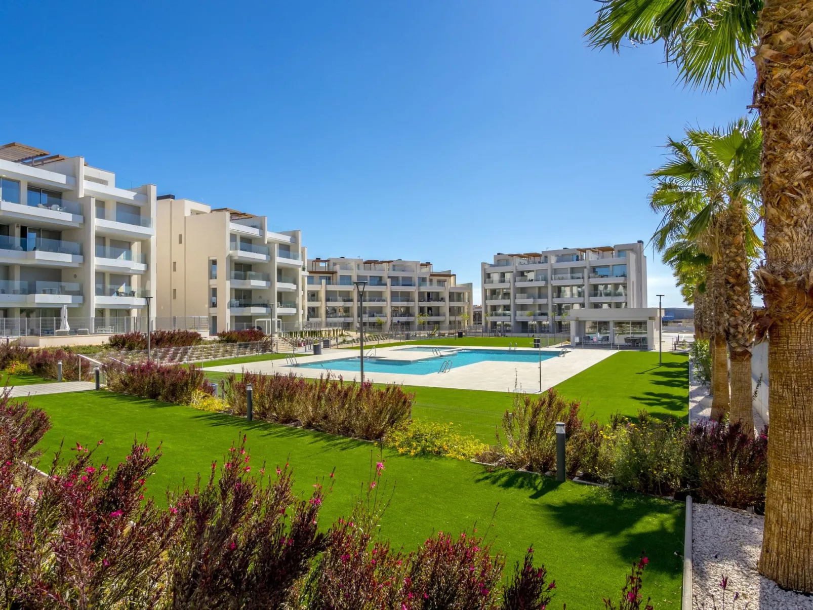 Ema Residencial 63-Buiten