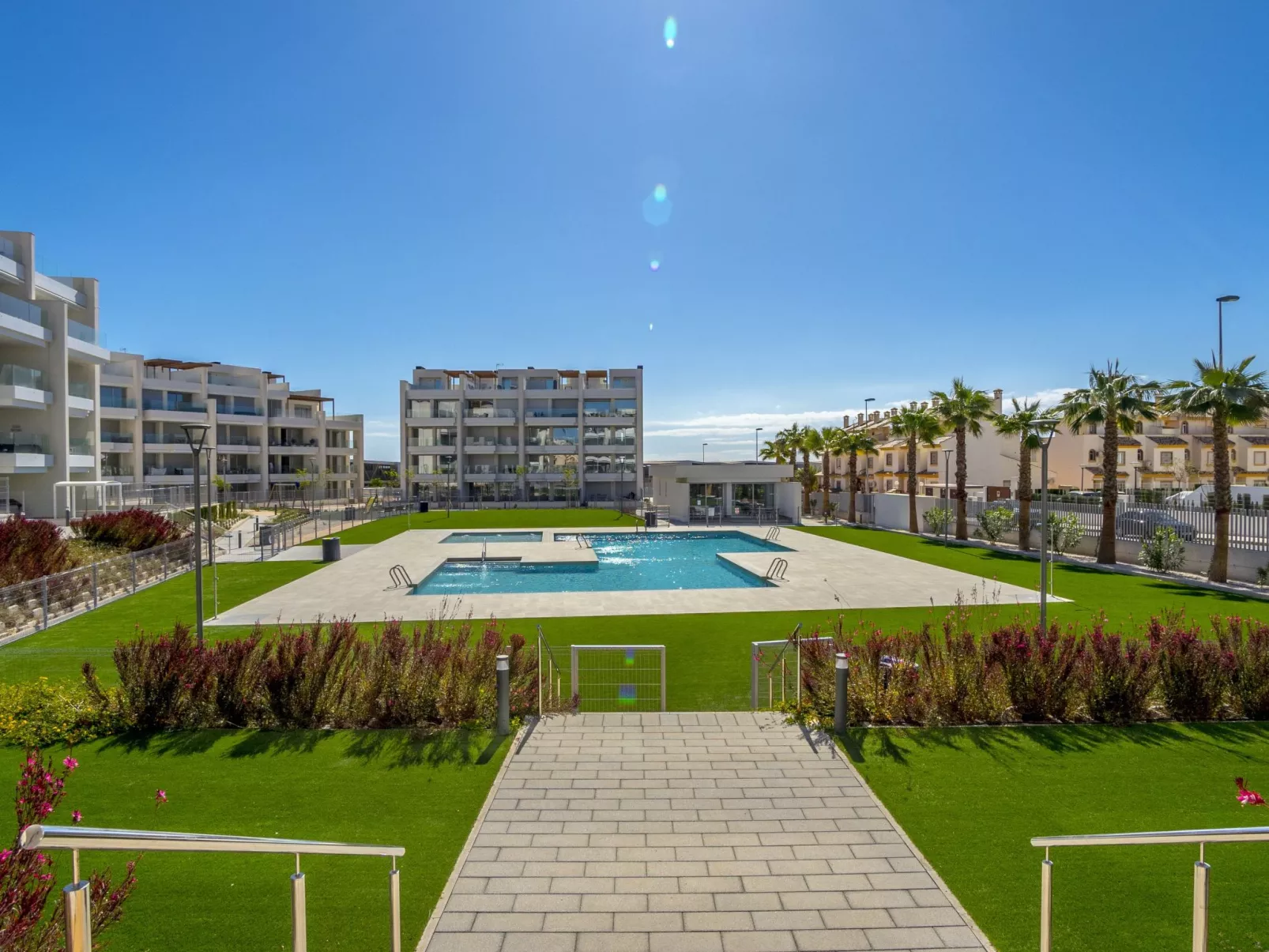 Ema Residencial 63-Buiten