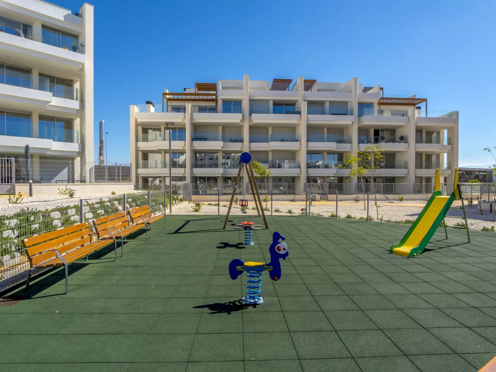Ema Residencial 63-Buiten